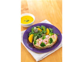 えびとアボカドフィリングのタルティーヌ