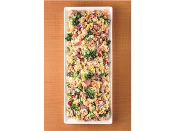 パストラミビーフとブロッコリーのコールスロー