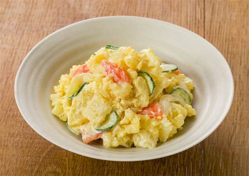 家庭の味のポテサラ