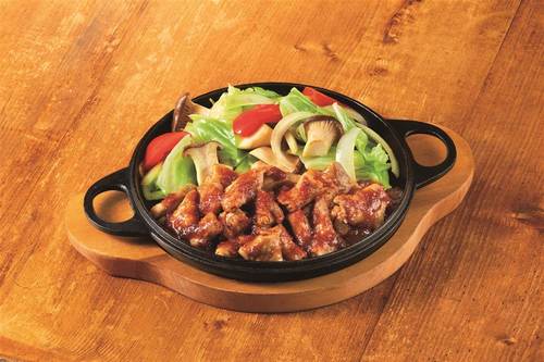 酒場のもつ焼き鉄板