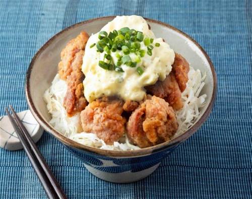 鶏からレモンタルタル丼