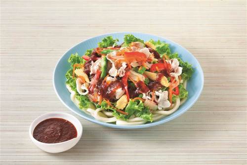 豚しゃぶと彩り野菜のサラダうどん