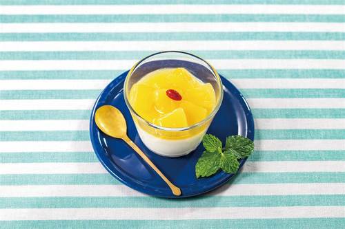 フルーツ杏仁豆腐