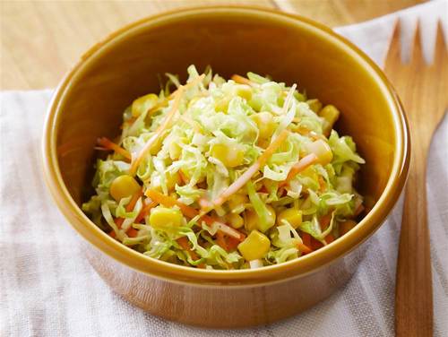 にんじんとコーンのコールスロー