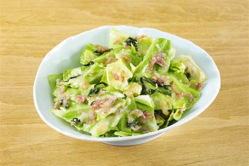 梅ちりめんのねぎ塩キャベツ