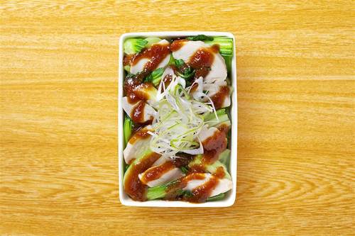 蒸し鶏とチンゲン菜のゆず醤油仕立て