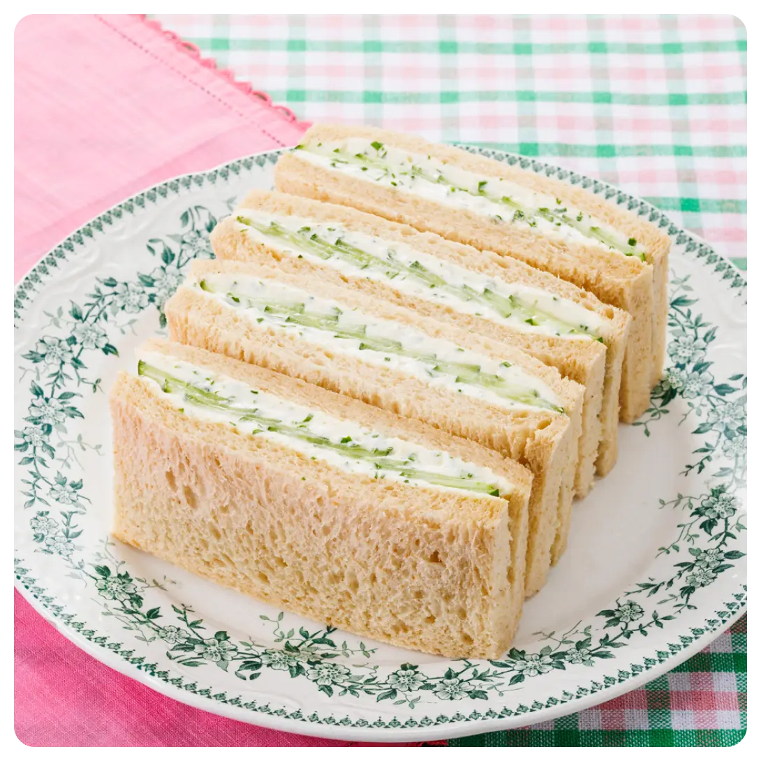 写真: きゅうりサンドイッチ